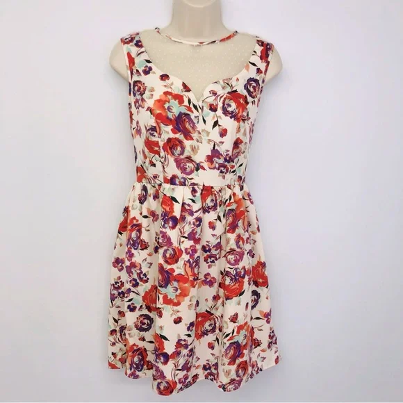 Pinky Floral and Lace Sleeveless Dress - Picture 1 of 16